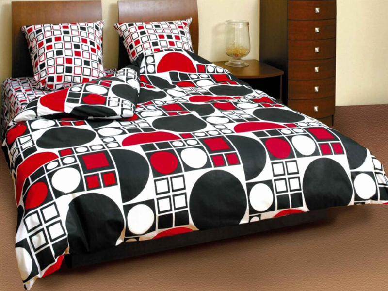 ТЭП Комплект постельного белья семейный (круги чёрно-красные 531)