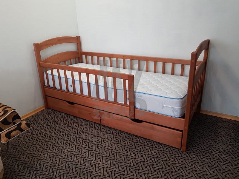 Одноярусная кровать Карина-Мини(с перегородками) + детский матрас Bemby light
